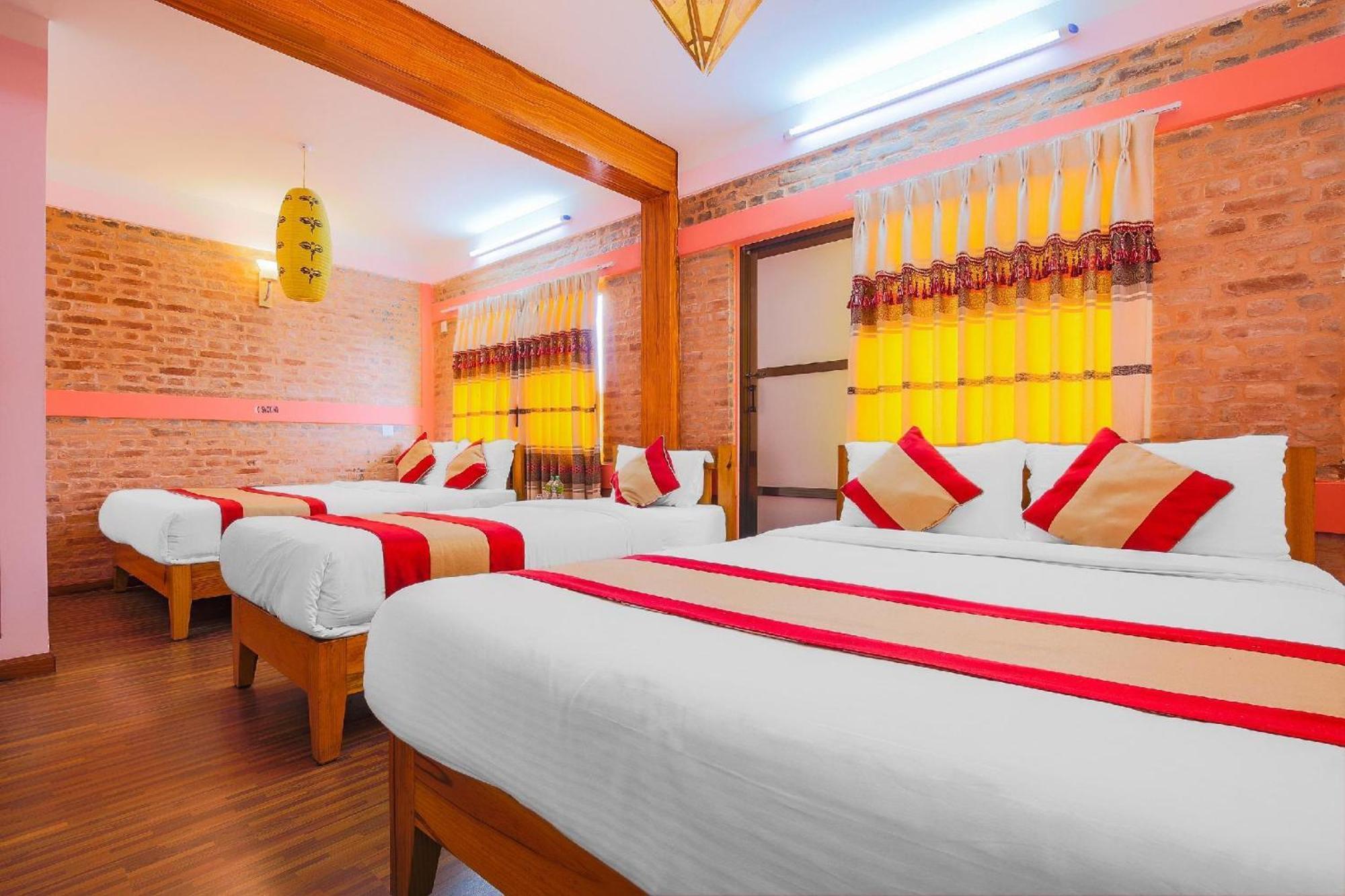 Hotel Everest Window View ناغاركوت المظهر الخارجي الصورة