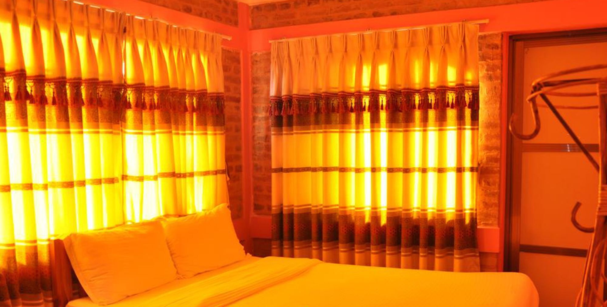 Hotel Everest Window View ناغاركوت المظهر الخارجي الصورة